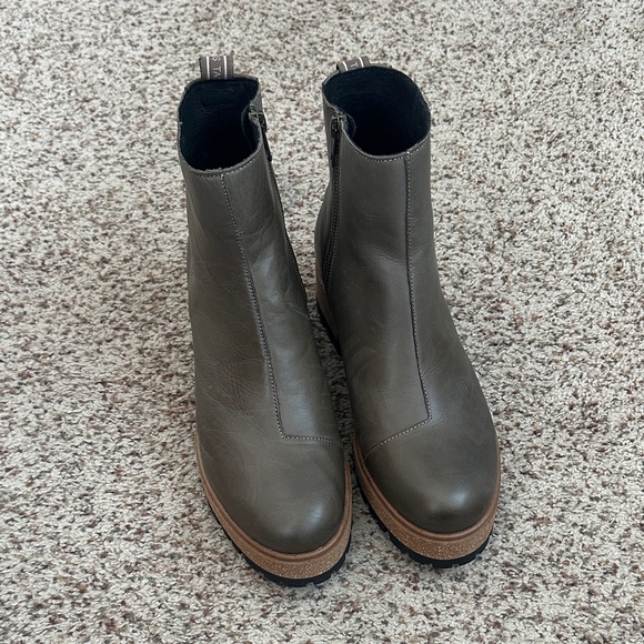 Taos Footwear Shoes - Taos Stylish Olive Green Zip-Up Ankle Boots